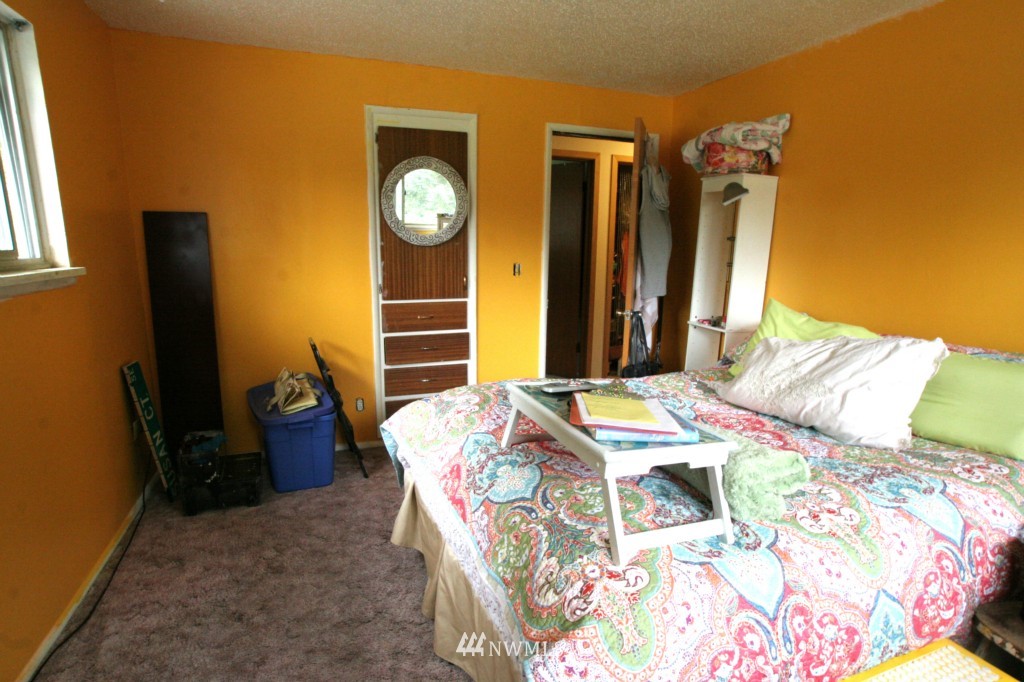 8923 Armstrong Road Southwest Olympia, WA 98512 - Photo 10 of 21 Gallery Image 10