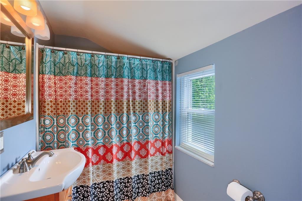1132 O'Block Road Pittsburgh, PA 15239 - Photo 16 of 33