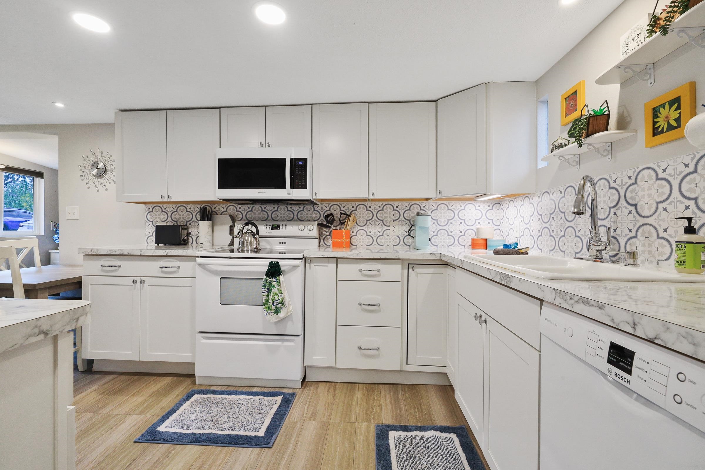810 South Walnut Road Spokane Valley, WA 99206 - Photo 7 of 19 Gallery Image 7