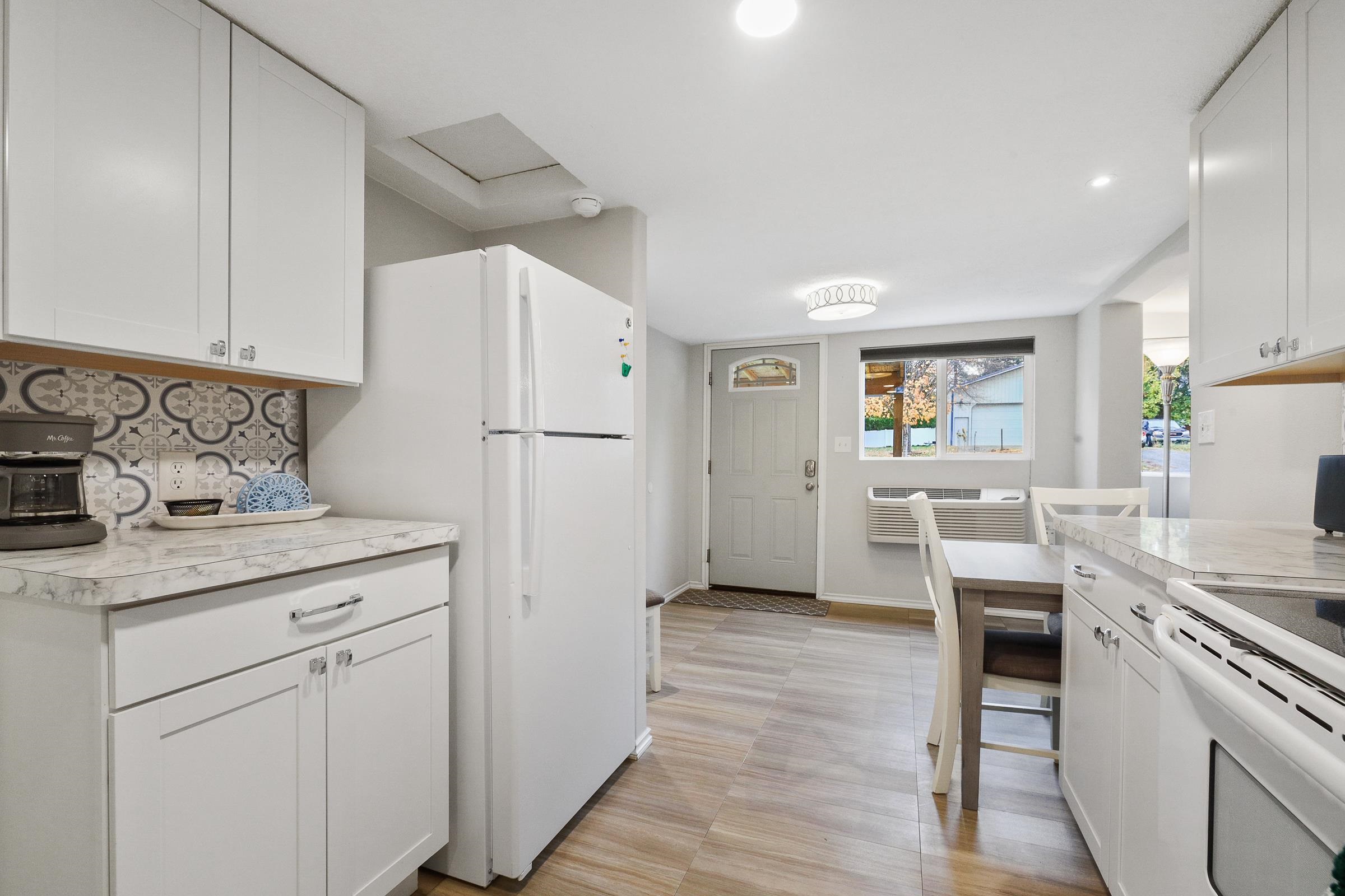 810 South Walnut Road Spokane Valley, WA 99206 - Photo 8 of 19 Gallery Image 8