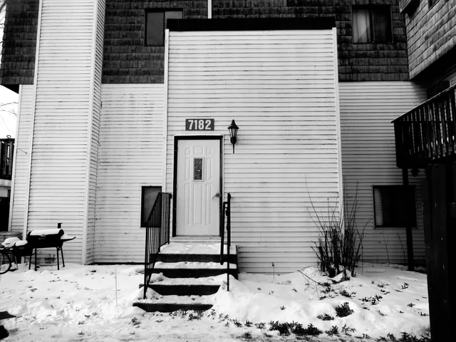 $49,900 | 7182 72nd Lane North, Unit 221, Brooklyn Park, MN 55428