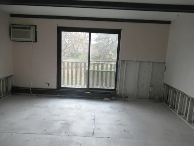 $49,900 | 7182 72nd Lane North, Unit 221, Brooklyn Park, MN 55428