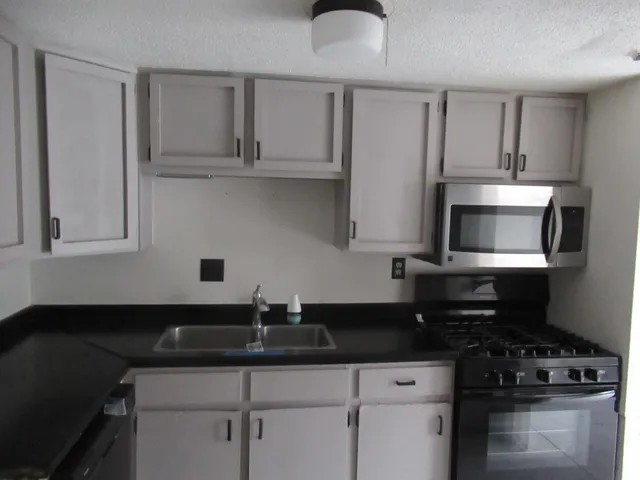 $49,900 | 7182 72nd Lane North, Unit 221, Brooklyn Park, MN 55428