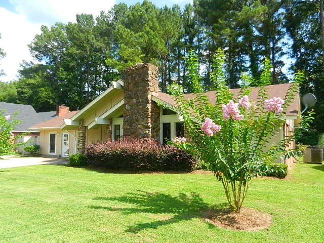 929 North Valley Falls Road Jackson, MS 39212 - Photo 2 of 30 Photo 2