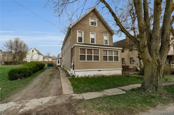 $219,900 | 85 Hamburg Street, Buffalo, NY 14204