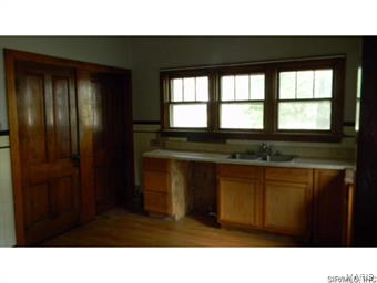 112 Long Street Shipman, IL 62685 - Photo 5 of 15 Gallery Image 5