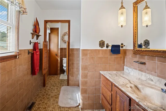 $2,490,000 | 5492 Black Elk Lane, Stover, MO 65078