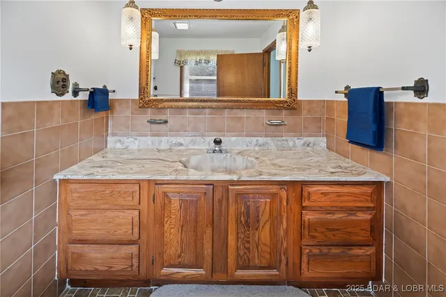 $2,490,000 | 5492 Black Elk Lane, Stover, MO 65078