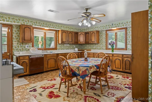 $2,490,000 | 5492 Black Elk Lane, Stover, MO 65078