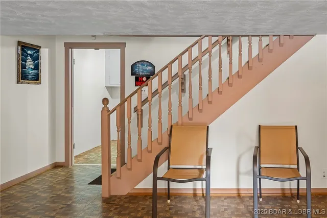 $2,490,000 | 5492 Black Elk Lane, Stover, MO 65078