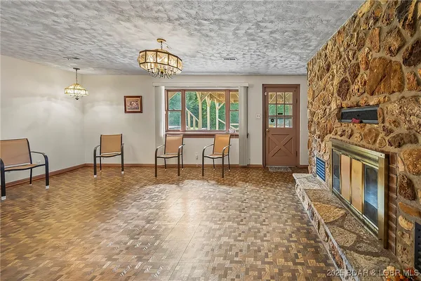 $2,490,000 | 5492 Black Elk Lane, Stover, MO 65078