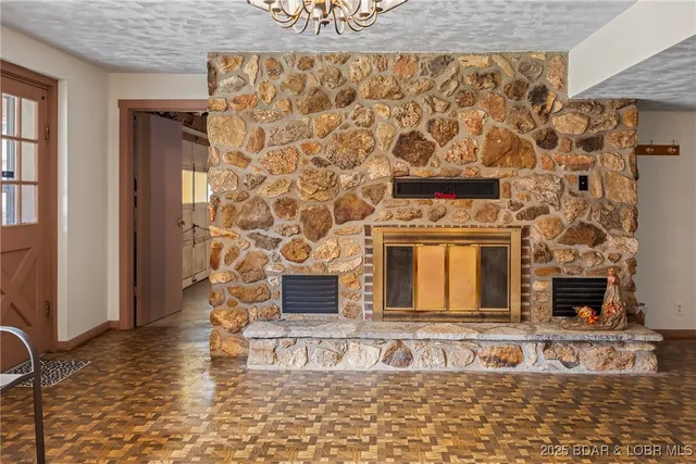 $2,490,000 | 5492 Black Elk Lane, Stover, MO 65078