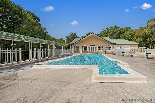 $2,490,000 | 5492 Black Elk Lane, Stover, MO 65078