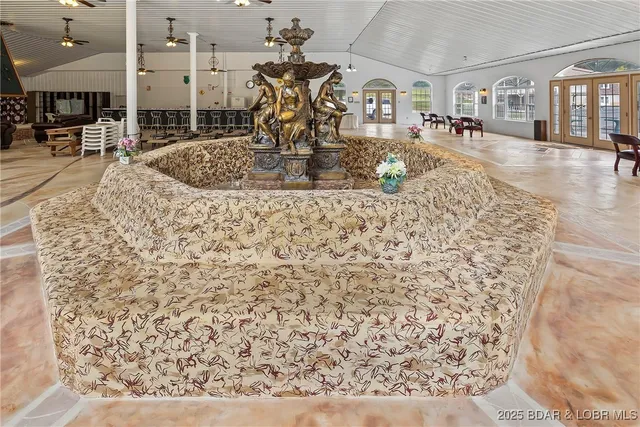 $2,490,000 | 5492 Black Elk Lane, Stover, MO 65078