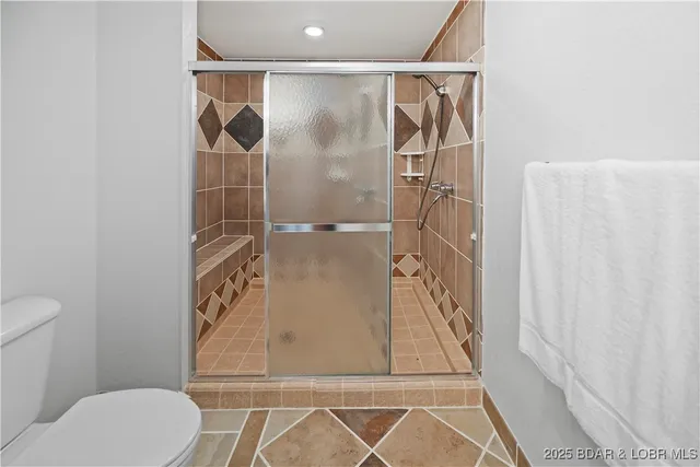 $2,490,000 | 5492 Black Elk Lane, Stover, MO 65078