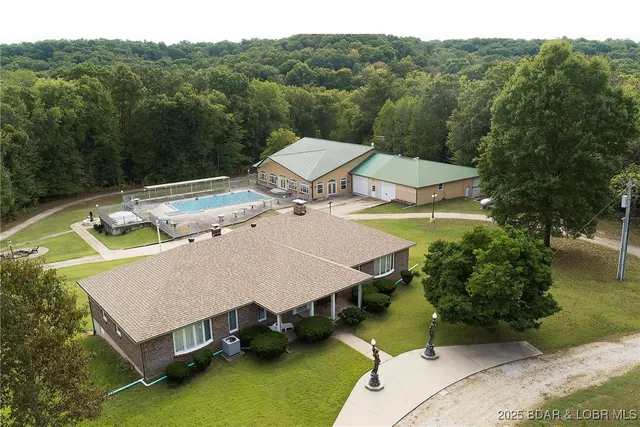 $2,490,000 | 5492 Black Elk Lane, Stover, MO 65078