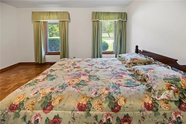 $2,490,000 | 5492 Black Elk Lane, Stover, MO 65078