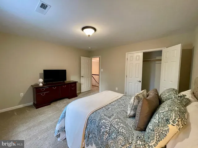 $748,500 | 53 Queen Laurens Court, Fredericksburg, VA 22406