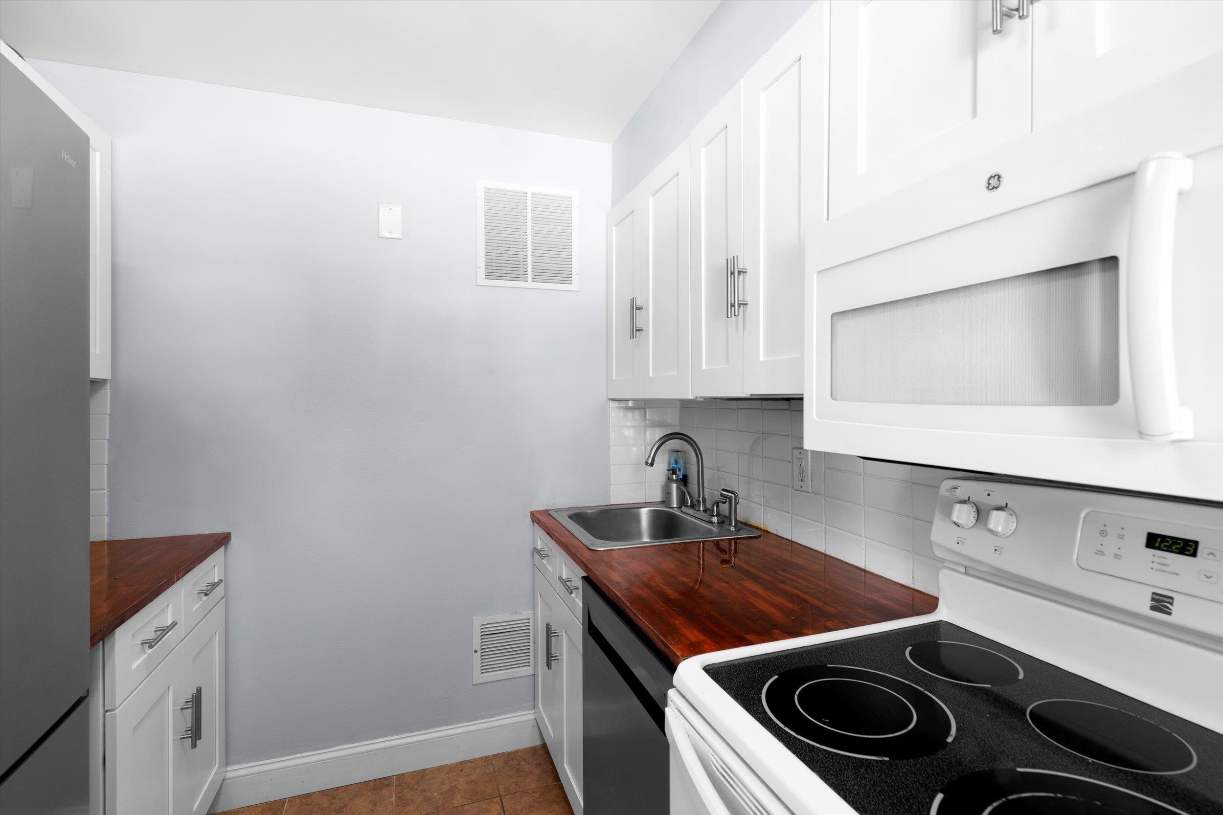 616 Portland Street, Unit 53 Rochester, NH 03867 - Photo 9 of 21