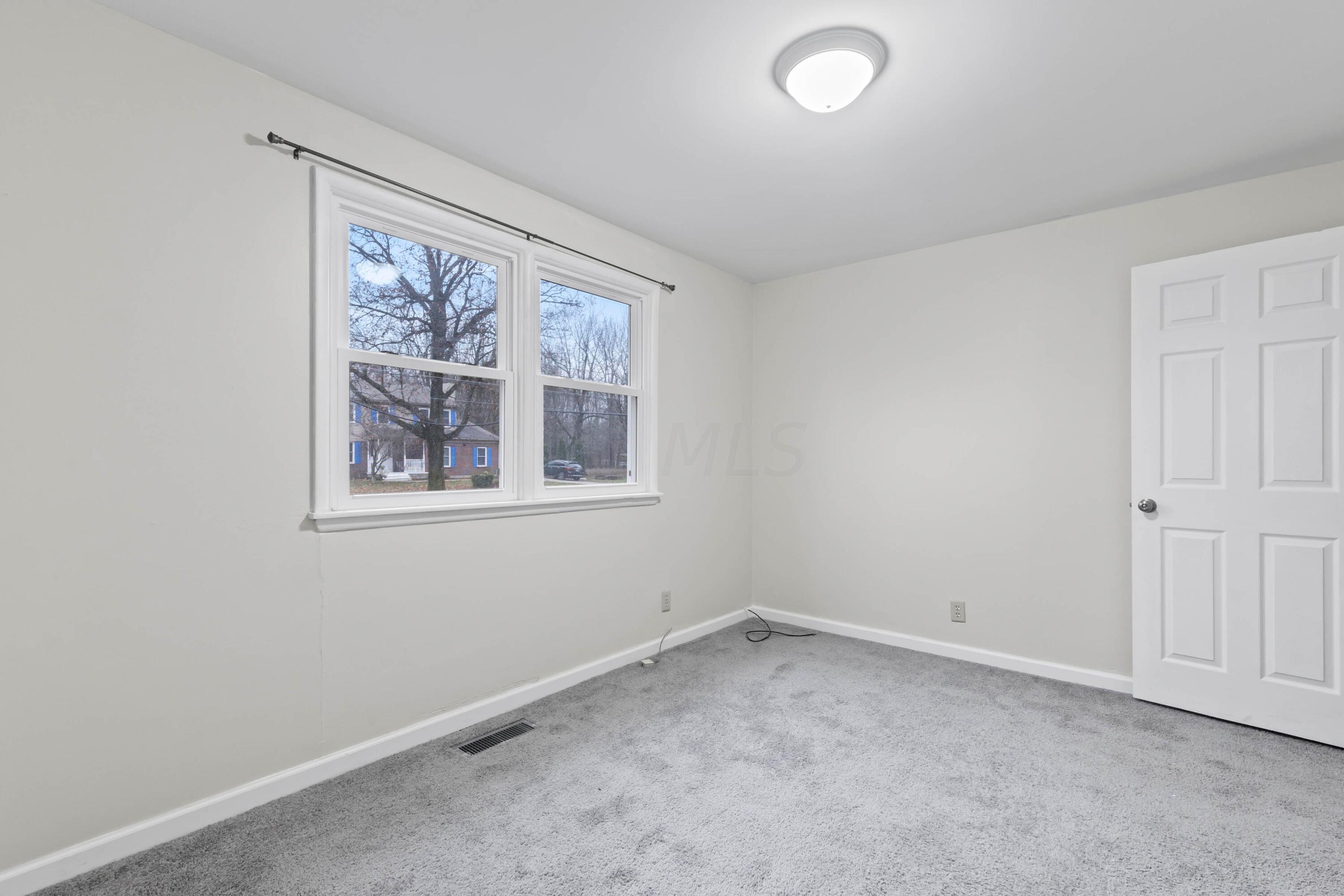 13784 Cleveland Road Southwest Pataskala, OH 43062 - Photo 22 of 36 22. Bedroom 3