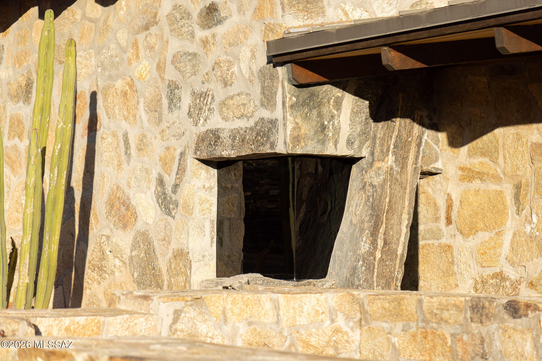 6550 North Rattlesnake Canyon Road Tucson, AZ 85750 - Photo 27 of 51 Corner Window in Master Suite-Outside