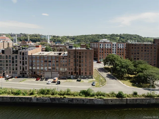 a picture of a building with an outdoor space
