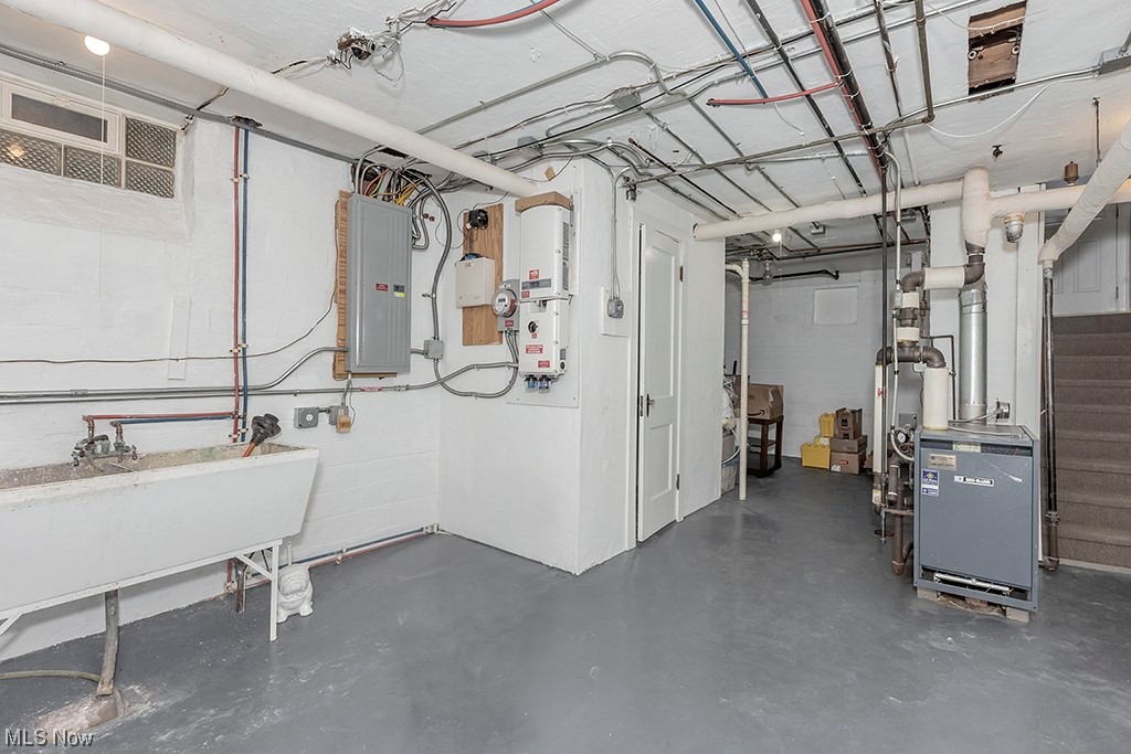 2435 Kingston Road Cleveland, OH 44118 - Photo 45 of 50 Gallery Image 45