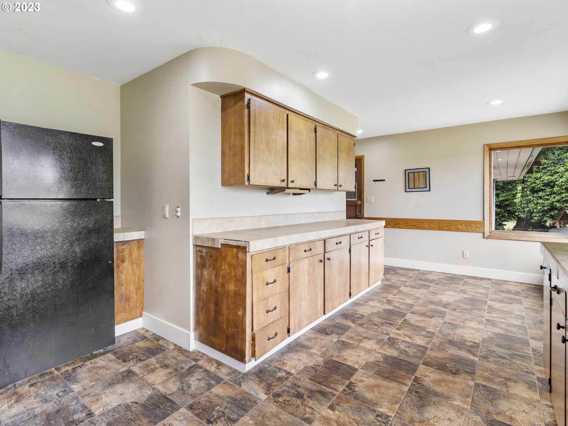 26601 Southwest Stafford Road Wilsonville, OR 97070 - Photo 14 of 47 Kitchen
