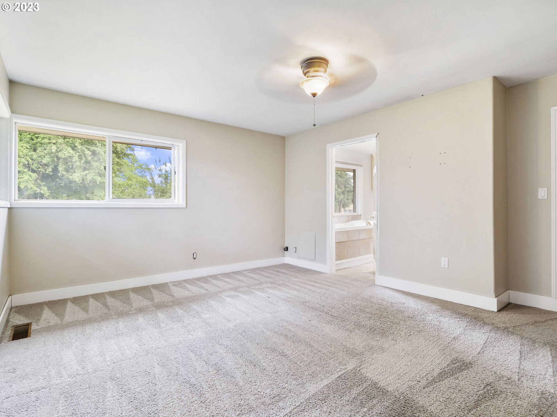 26601 Southwest Stafford Road Wilsonville, OR 97070 - Photo 17 of 47 Bedroom, Primary
