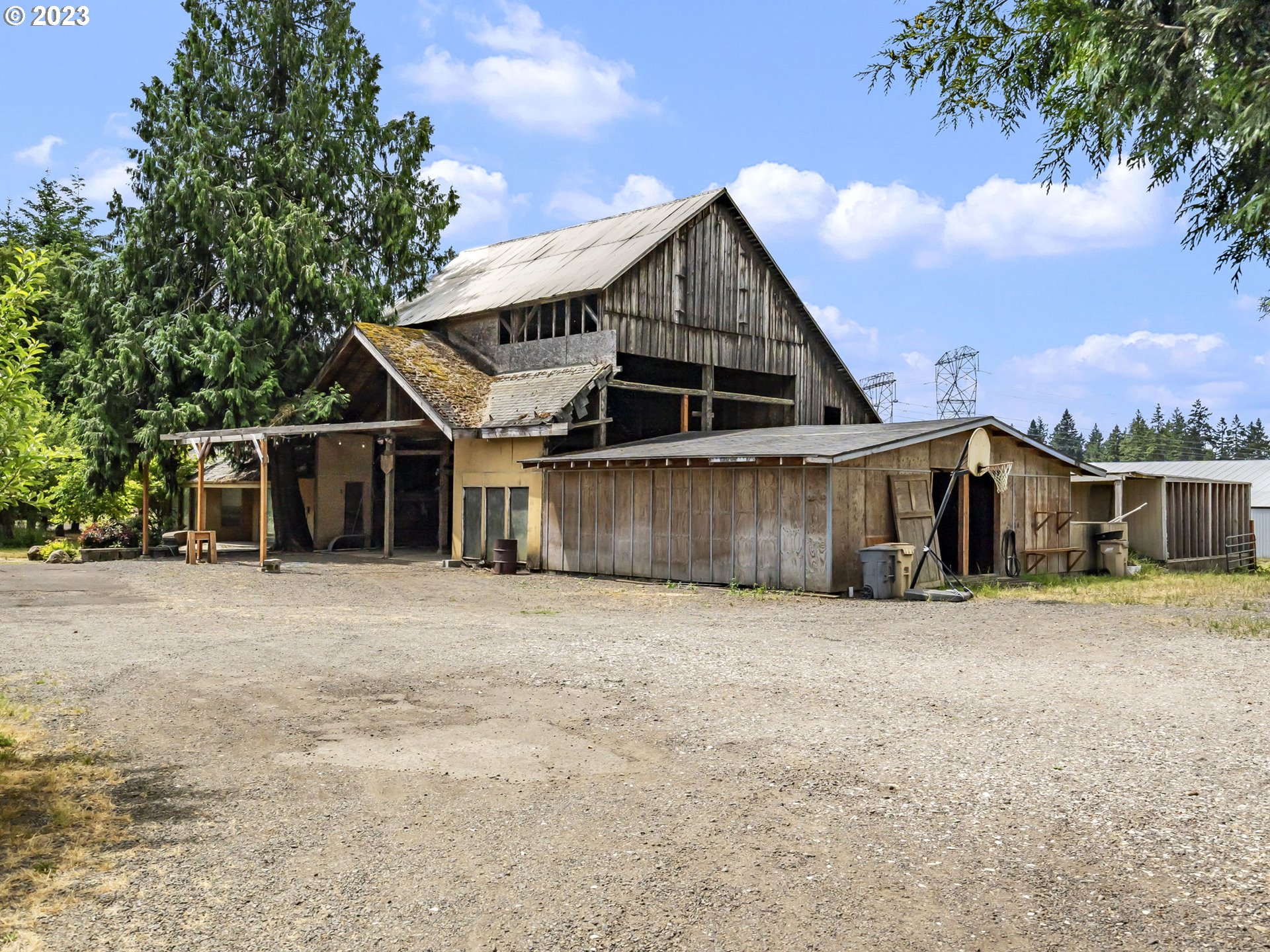 26601 Southwest Stafford Road Wilsonville, OR 97070 - Photo 36 of 47 Barn