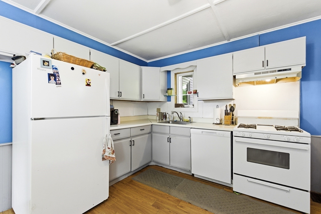 21 Pleasant Street Merrimac, MA 01860 - Photo 29 of 40