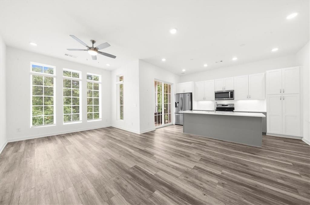 205 Devore Road Alpharetta, GA 30009 - Photo 3 of 64