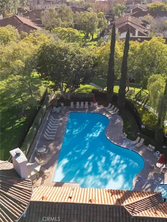 a view of a yard