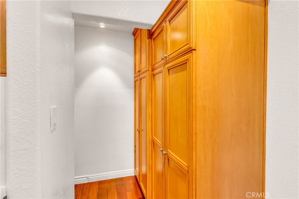 1724 El Rey Road San Pedro, CA 90732 - Photo 14 of 51 a bathroom with a shower and a tub