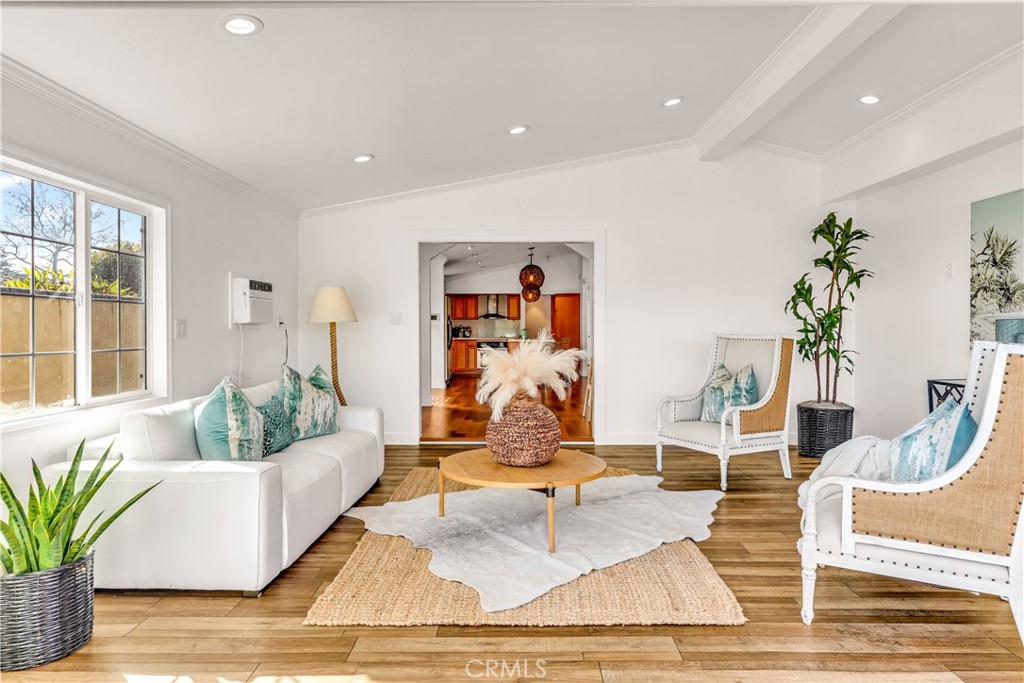 1724 El Rey Road San Pedro, CA 90732 - Photo 23 of 51 a living room with furniture