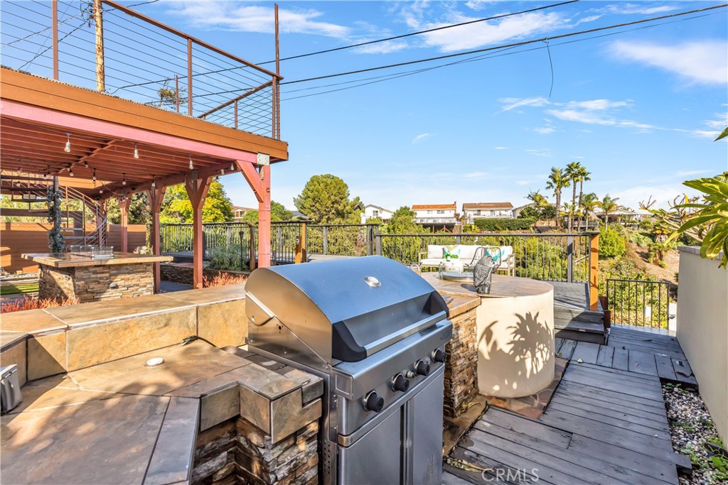 1724 El Rey Road San Pedro, CA 90732 - Photo 44 of 51 a view of a balcony with two chairs
