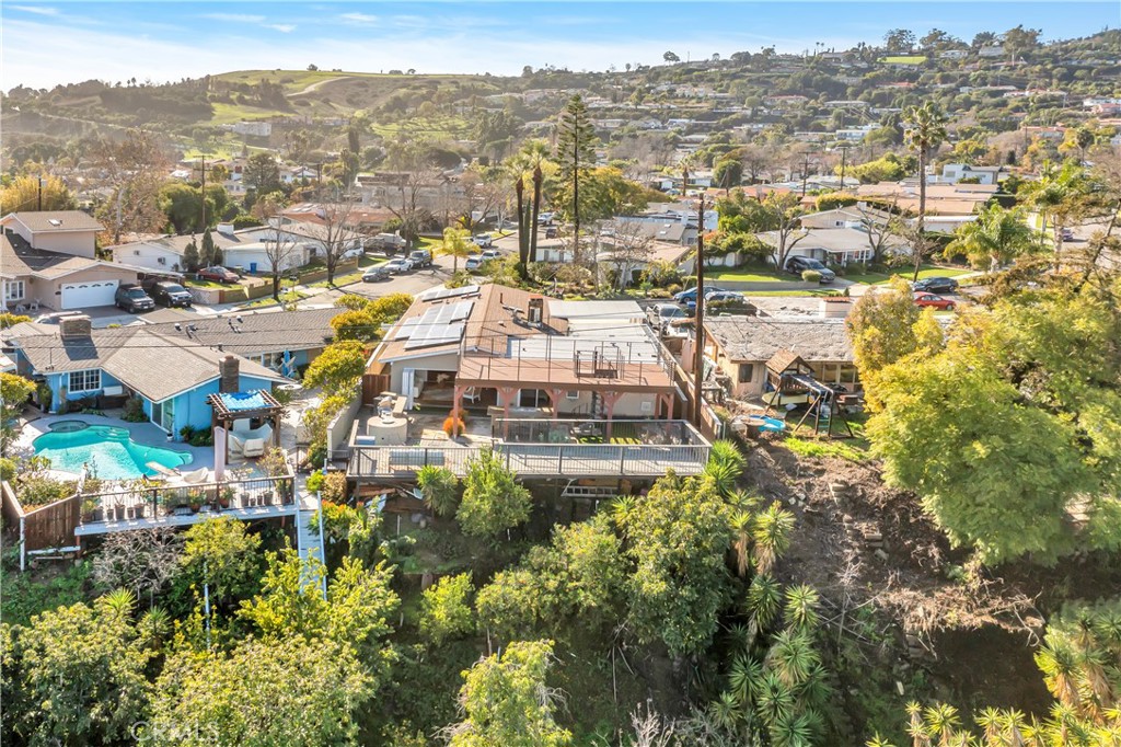 1724 El Rey Road San Pedro, CA 90732 - Photo 5 of 51 a view of a city