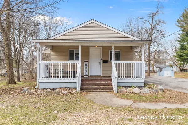 $245,000 | 622 North Washington Street, Lowell, MI 49331