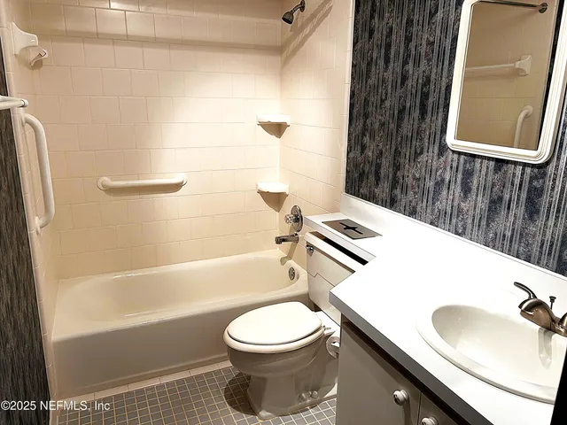 $430,000 | 1830 Sevilla Boulevard West, Unit 207, Atlantic Beach, FL 32233