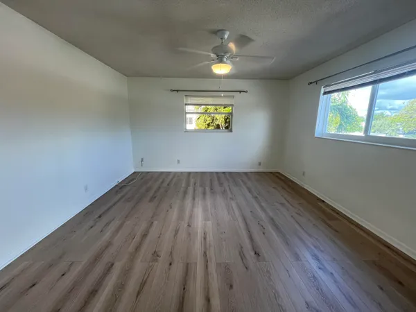 $225,000 | 658 Northeast 6th Court, Unit L, Boynton Beach, FL 33435