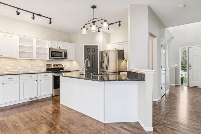 $600,000 | 8918 Horizon Drive, Shakopee, MN 55379