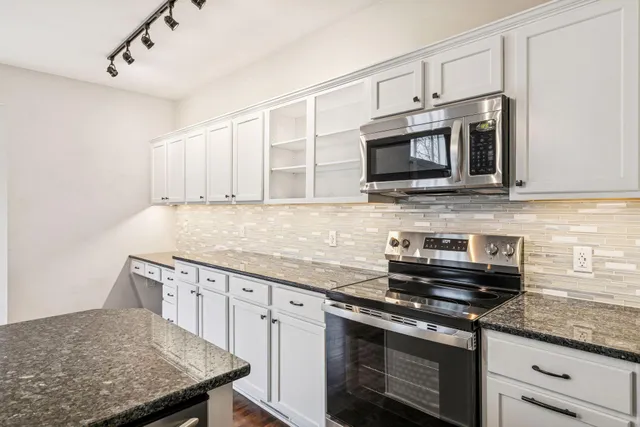 $600,000 | 8918 Horizon Drive, Shakopee, MN 55379