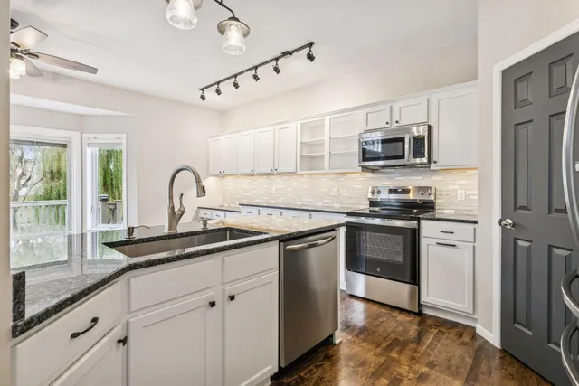 $600,000 | 8918 Horizon Drive, Shakopee, MN 55379