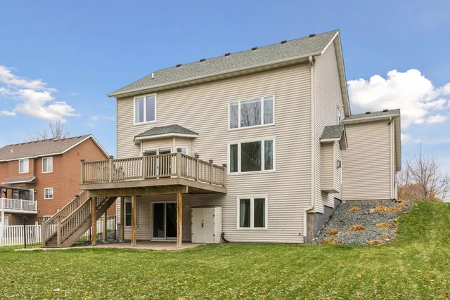 $600,000 | 8918 Horizon Drive, Shakopee, MN 55379