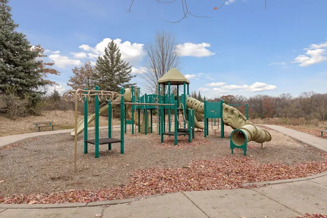 $600,000 | 8918 Horizon Drive, Shakopee, MN 55379