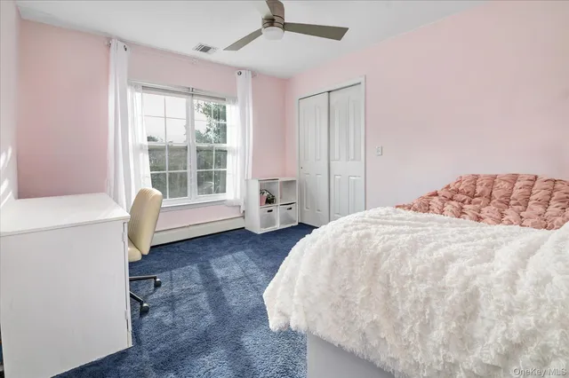 $925,000 | 14 Donna Place, East Islip, NY 11730