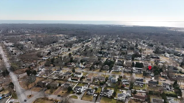 $925,000 | 14 Donna Place, East Islip, NY 11730