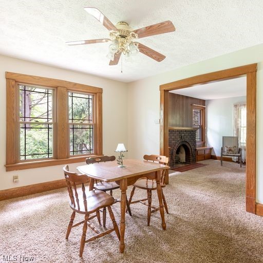 Notice the beautiful wood oak trim