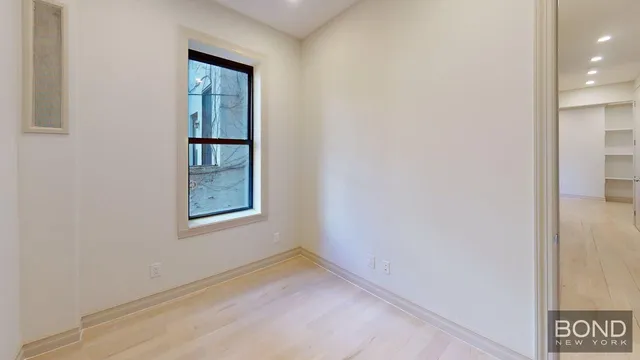 $6,900 | 1031 Lorimer Street, Unit 2 | Greenpoint