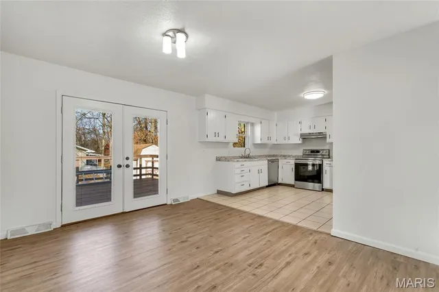 $289,999 | 1 Marilyn Court, East Alton, IL 62024